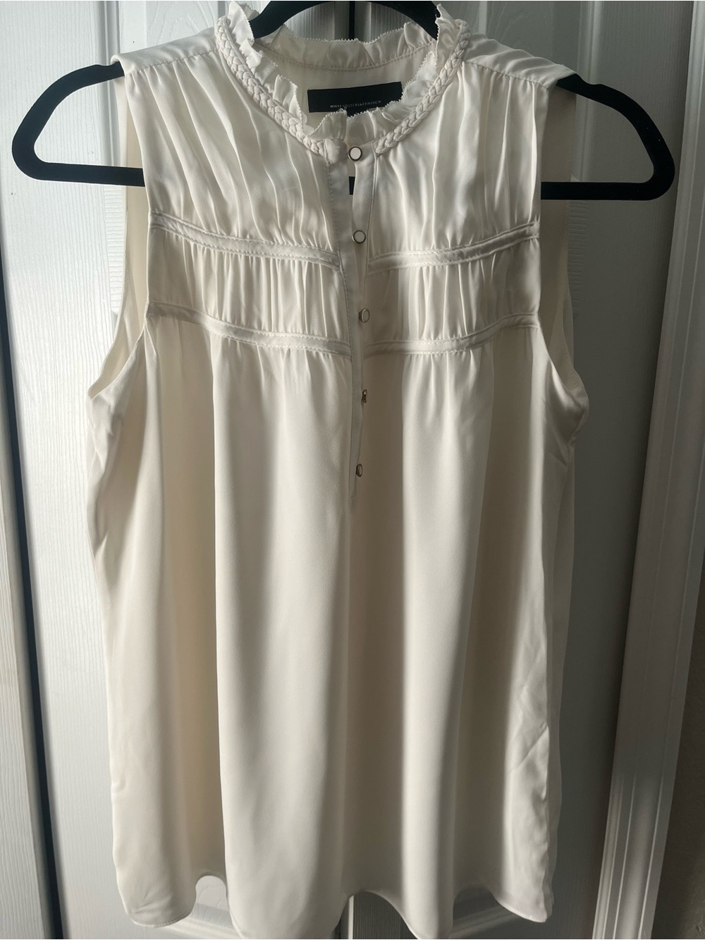 White House Black Market women’s flowy white tank blouse size Large